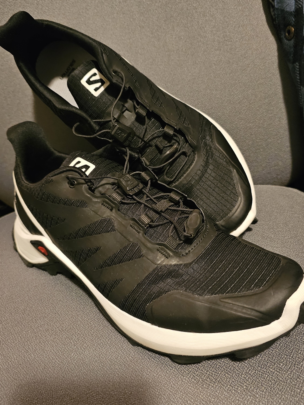 Salomon Super Cross Black and White Men's 8.5 Trail Shoes